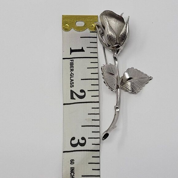 Vintage Silver Tone 3D Etched Rose Brooch Pin Pendant Gift Collectible - Picture 3 of 6